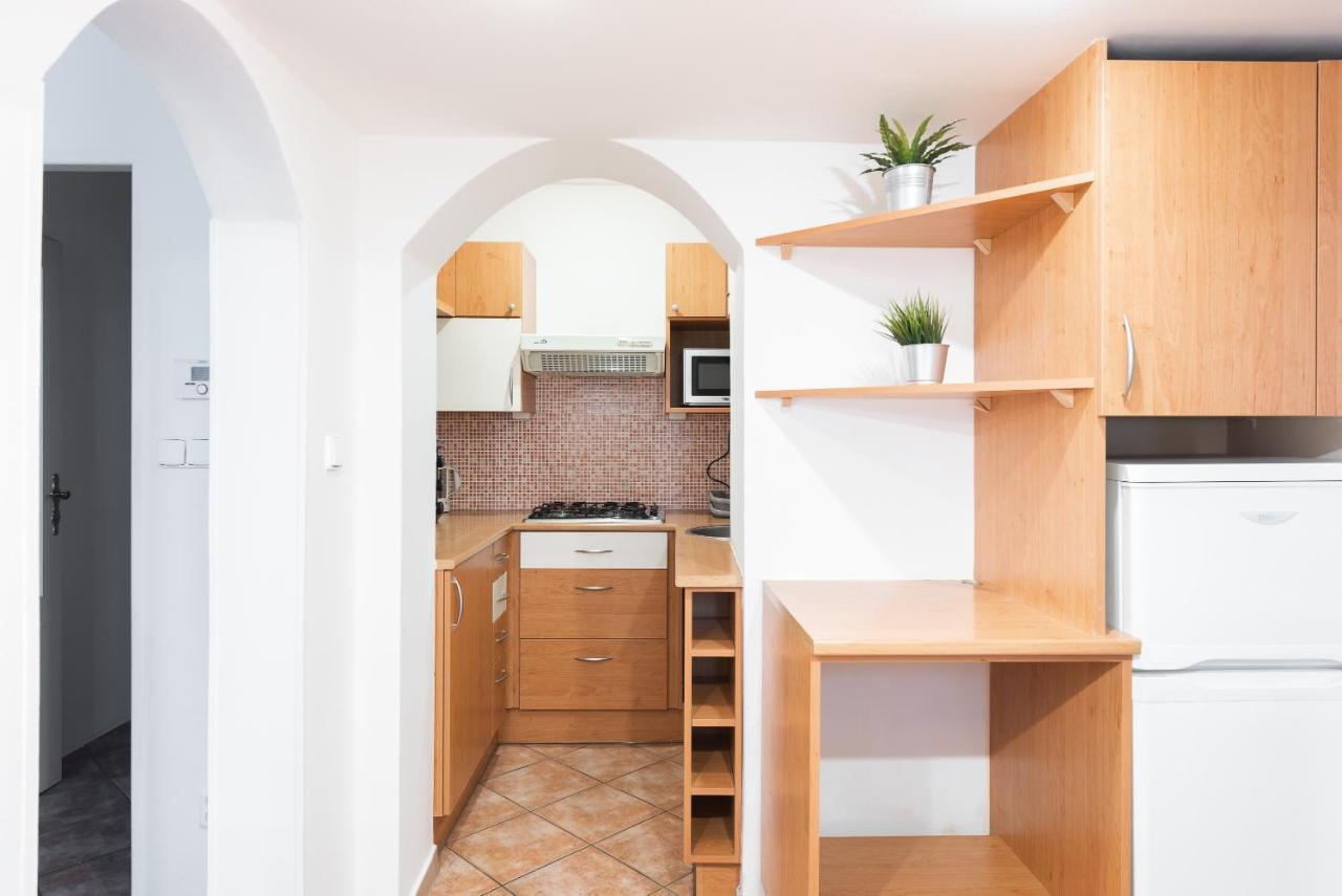 Budget Reznicka Apartment 프라하 외부 사진