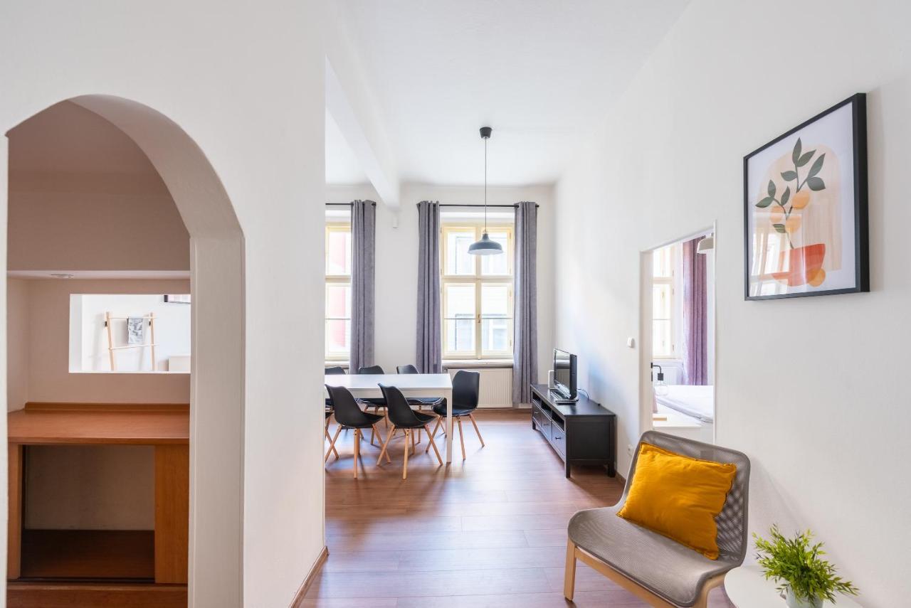 Budget Reznicka Apartment 프라하 외부 사진