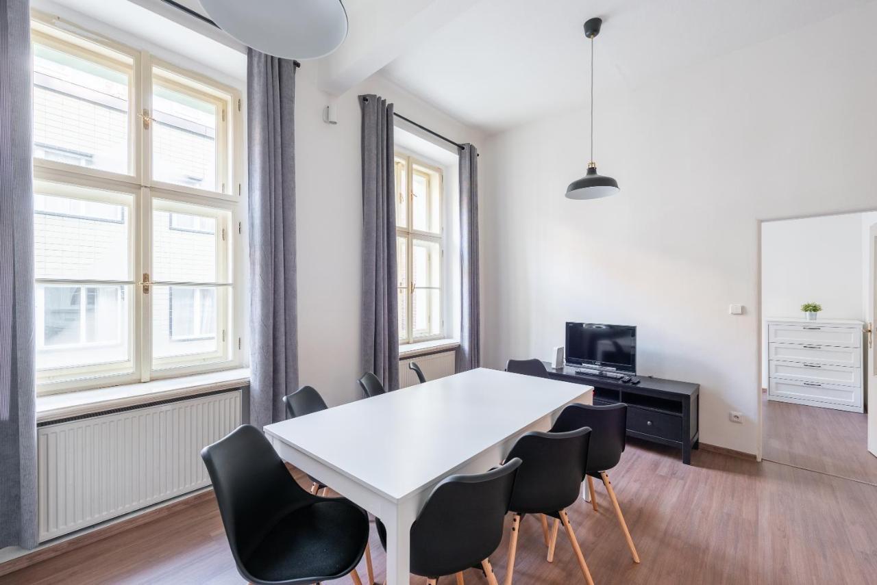 Budget Reznicka Apartment 프라하 외부 사진